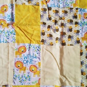 New Handmade Bee Lion Quilt